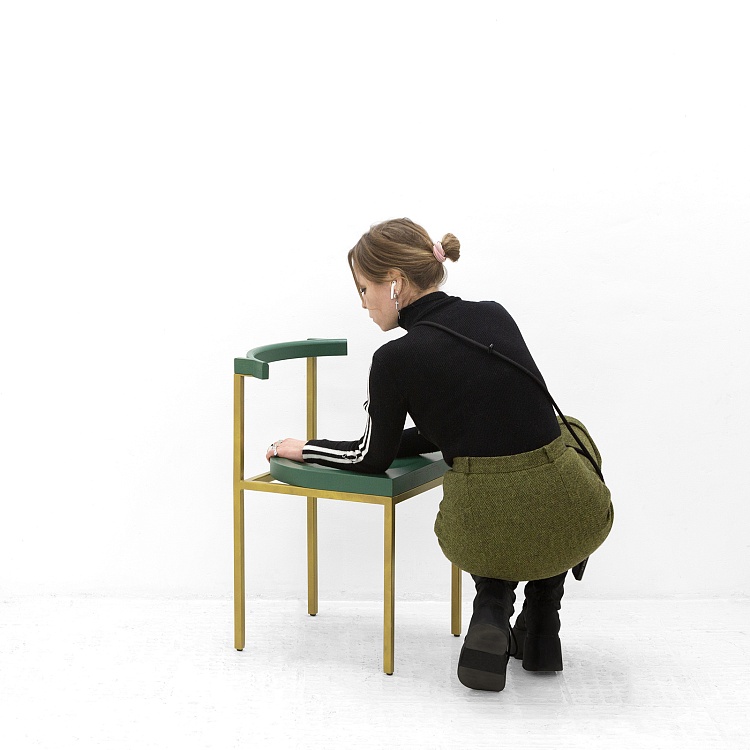 20241224-green-chair-0080-square-1600.jpg